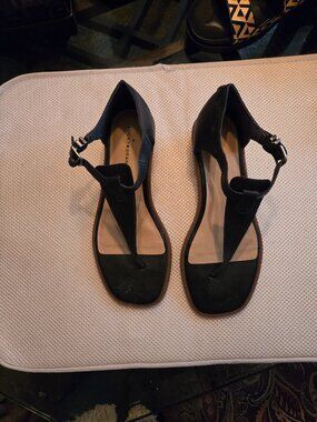 Lucky Brand 8 M wedge sandal in black, like new maybe worn once